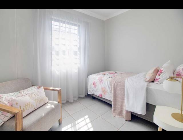 3 BEDROOM HOUSE FOR SALE IN CRYSTAL PARK